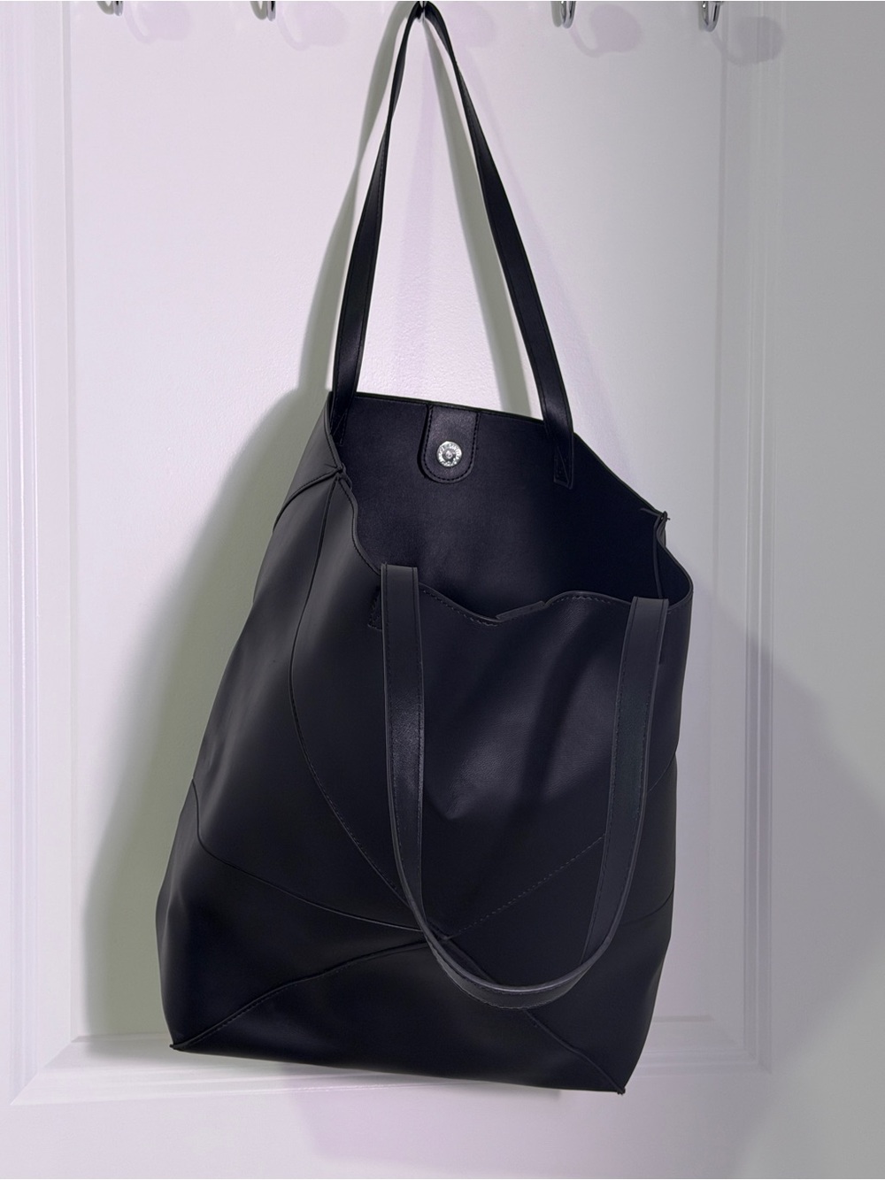 Non- branded Black Leather Tote Bag - Minimalist Everyday Carry - Picture 3 of 5